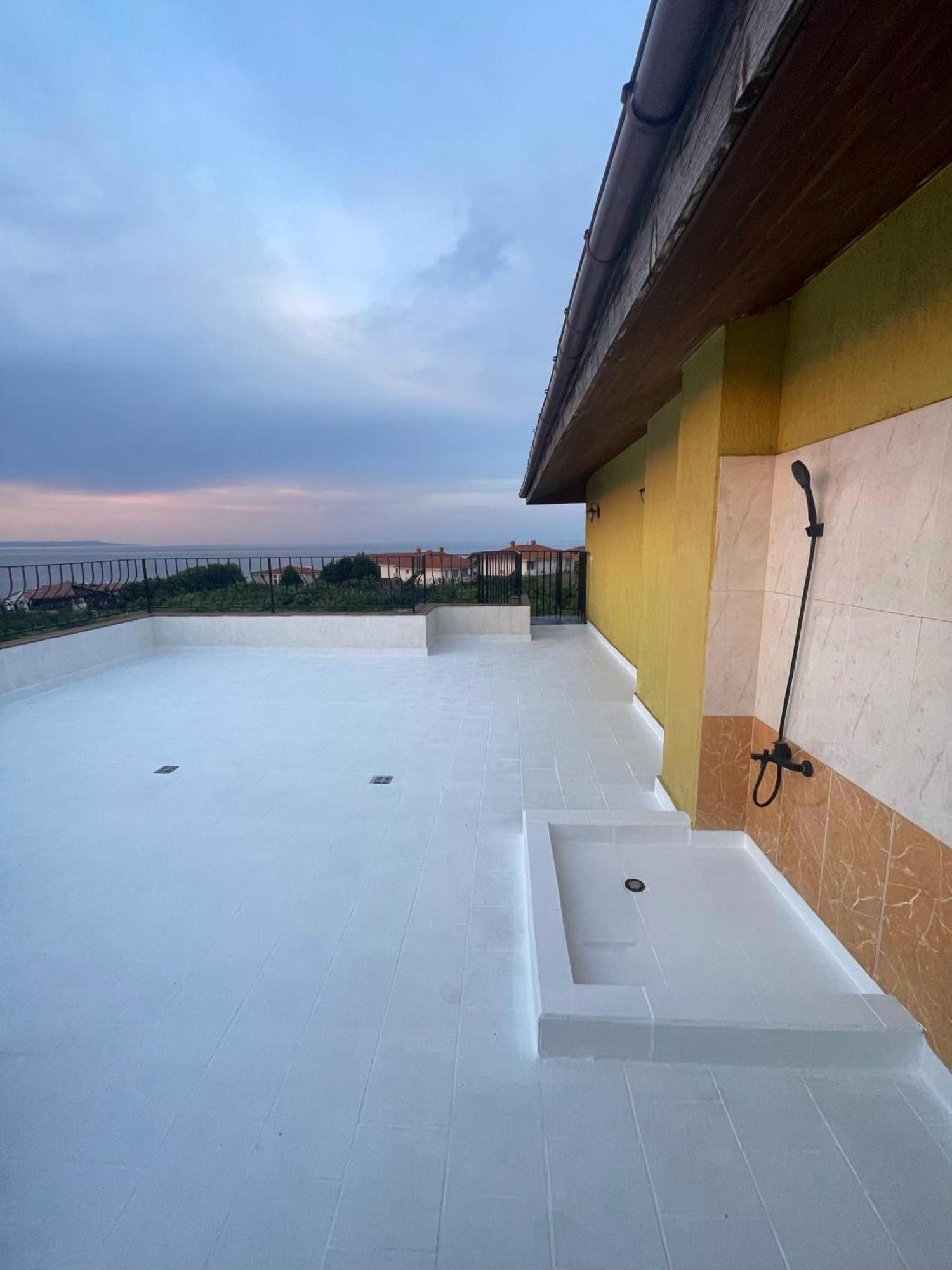 Private Apartment With Sea View Sosopol Exterior foto