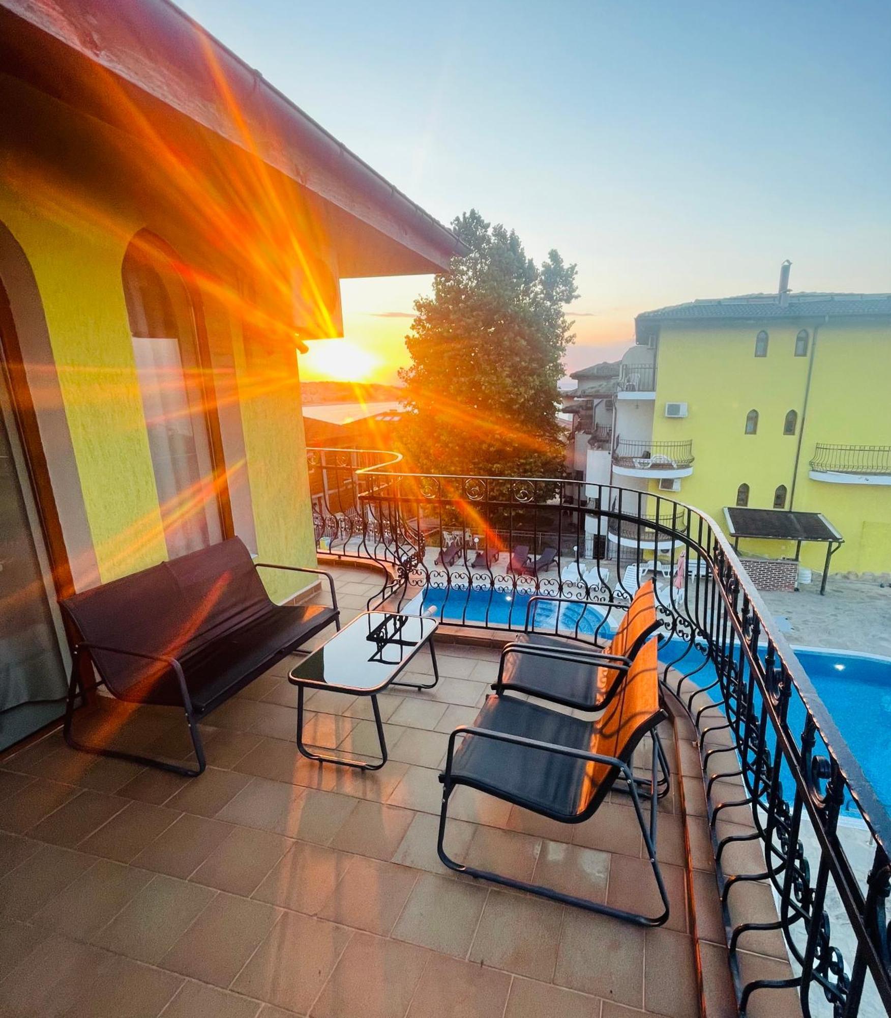 Private Apartment With Sea View Sosopol Exterior foto